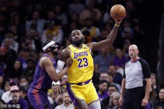 显得略显吃 显得略显吃