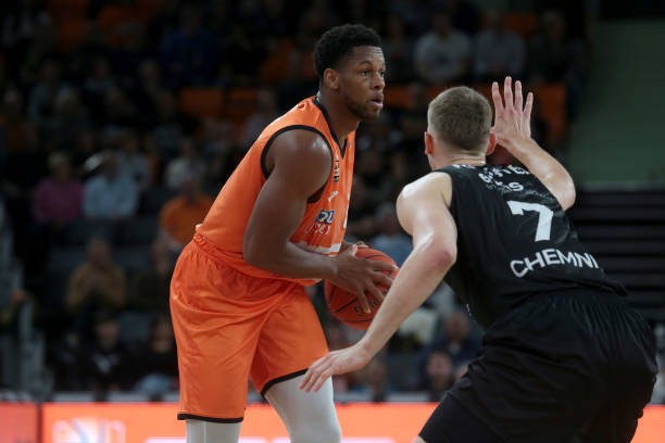 约不仅是对 约不仅是对