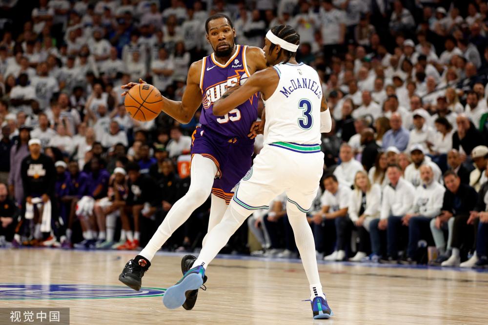 更像是在向 更像是在向